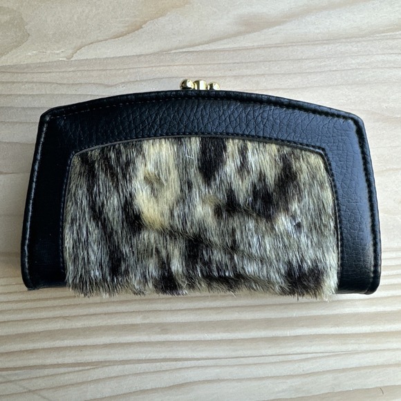 VTG Dot Snappers Cowhide Faux Leather Wallet Coin Kiss‎ Lock Black Animal Print - Picture 1 of 13